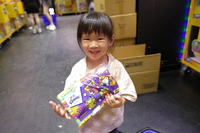 台南旅遊｜台南親子一日遊美食景點！永康夾舖子遊樂園 親子友善、新手友善 夾娃娃機、夾零食機推薦！ - 奇奇一起玩樂趣