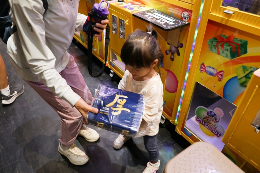 台南旅遊｜台南親子一日遊美食景點！永康夾舖子遊樂園 親子友善、新手友善 夾娃娃機、夾零食機推薦！ - 奇奇一起玩樂趣