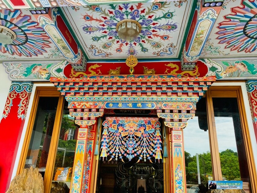 【台南左鎮景點】「噶瑪噶居寺」藏傳佛教傳承之西藏氛圍|華麗寶殿融合漢藏建築美學推薦|