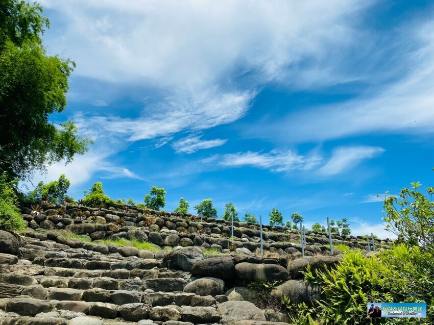 【台南左鎮景點】「噶瑪噶居寺」藏傳佛教傳承之西藏氛圍|華麗寶殿融合漢藏建築美學推薦|