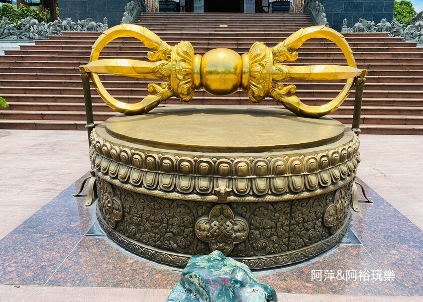 【台南左鎮景點】「噶瑪噶居寺」藏傳佛教傳承之西藏氛圍|華麗寶殿融合漢藏建築美學推薦|