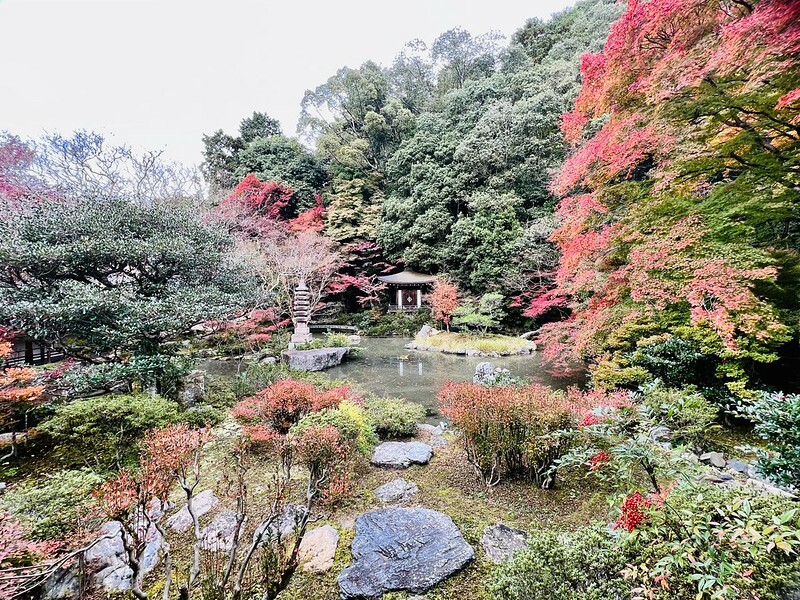 【亞洲，日本】京都紅葉名所～毘沙門堂 門跡 紅葉階梯。（京都賞楓/京都景點）