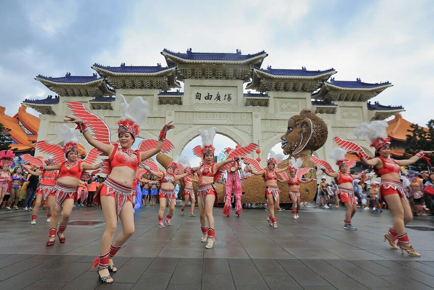 【台北活動】2023夢想嘉年華‧夢回汐止│藝起搖擺築夢‧街上跳森巴舞│世界最大華人嘉年華│最大活動時間‧日期‧