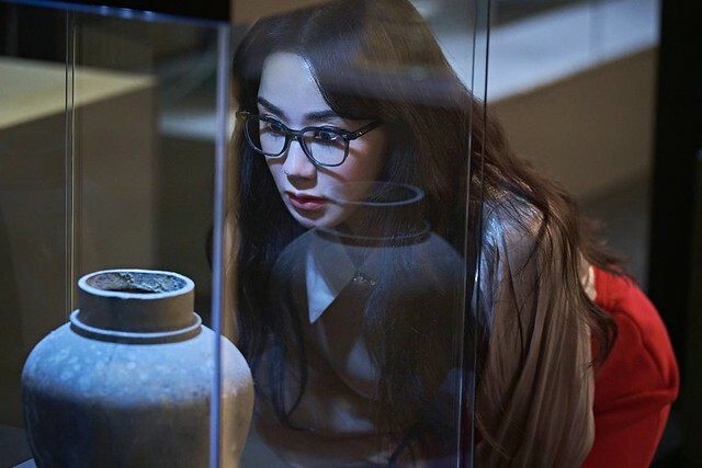 The Movie posters and stills of Korewan Movie 韓國喜劇電影《詐騙女王》(Miss Fortune) will be launching from Oct 20, 2023 onwards in Taiwan.