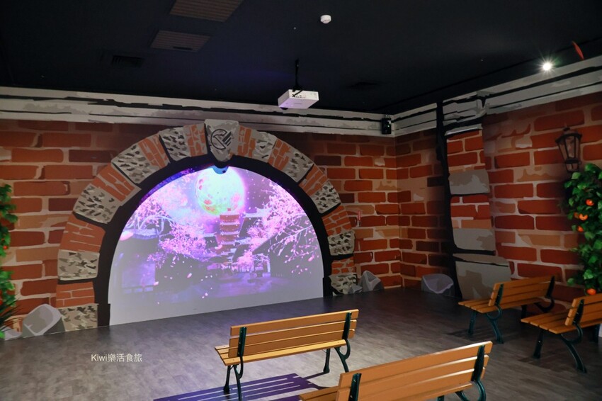 台南萬國通路創意觀光工廠︱歸仁免費景點巨大行李箱網美牆美拍,以宇宙太空人為主題的觀光工廠~戶外景觀遊