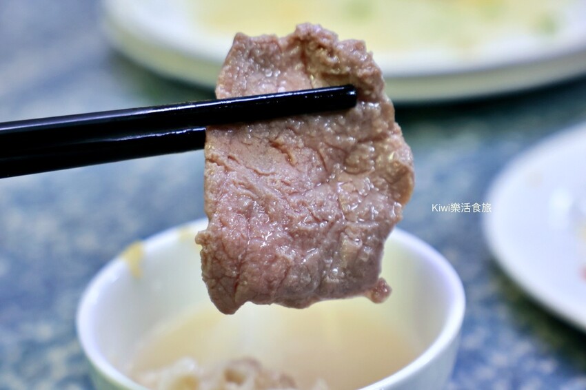 澳門徳記美食︱澳門餐廳推薦德記美食，招牌胡椒雞腳骨煲涮起生牛肉、東星斑、手打豬肉丸都好厲害！