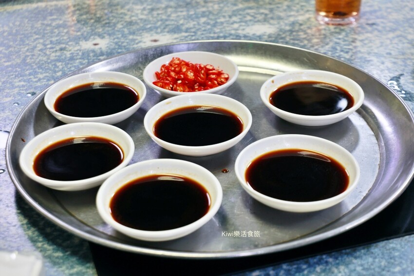 澳門徳記美食︱澳門餐廳推薦德記美食，招牌胡椒雞腳骨煲涮起生牛肉、東星斑、手打豬肉丸都好厲害！