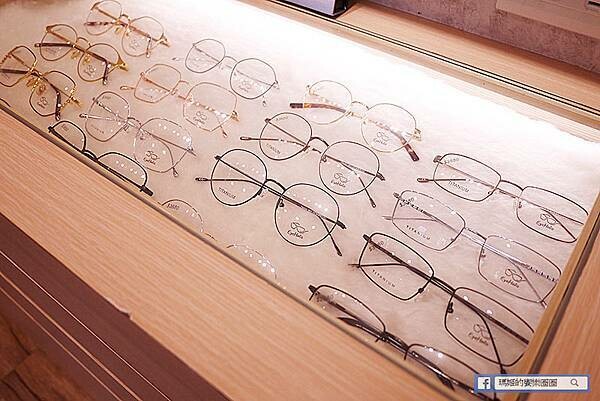 士林配鏡推薦【EyeHolic愛現眼鏡】氣質玫塊金屬鏡框打造專業好形象/專業優質的眼鏡行