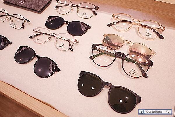 士林配鏡推薦【EyeHolic愛現眼鏡】氣質玫塊金屬鏡框打造專業好形象/專業優質的眼鏡行