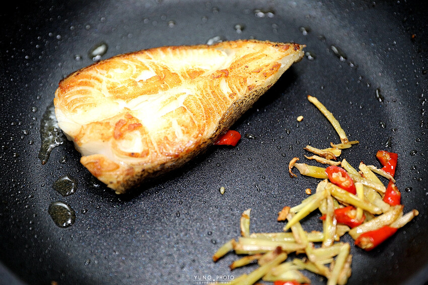 小家庭首選鍋具！輕盈抗刮 廚藝無負擔｜JIA家嚐不沾鍋具組－莫蘭迪綠 (國宴主廚阿慶師團購推薦)