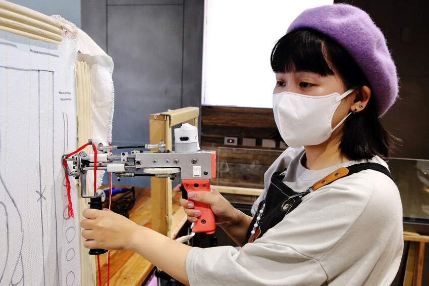 自己的地毯自己做!手作地毯Tufting初體驗!全台灣最大最 自己的地毯自己做!手作地毯Tufting初體驗!全台灣最大最