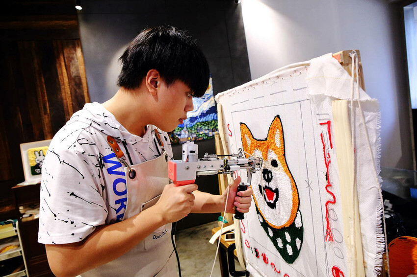 自己的地毯自己做!手作地毯Tufting初體驗!全台灣最大最 自己的地毯自己做!手作地毯Tufting初體驗!全台灣最大最