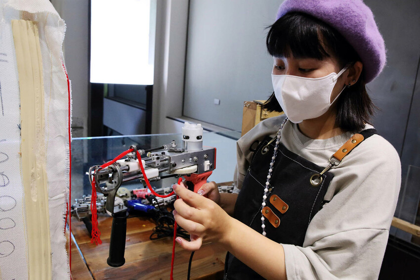 自己的地毯自己做!手作地毯Tufting初體驗!全台灣最大最 自己的地毯自己做!手作地毯Tufting初體驗!全台灣最大最