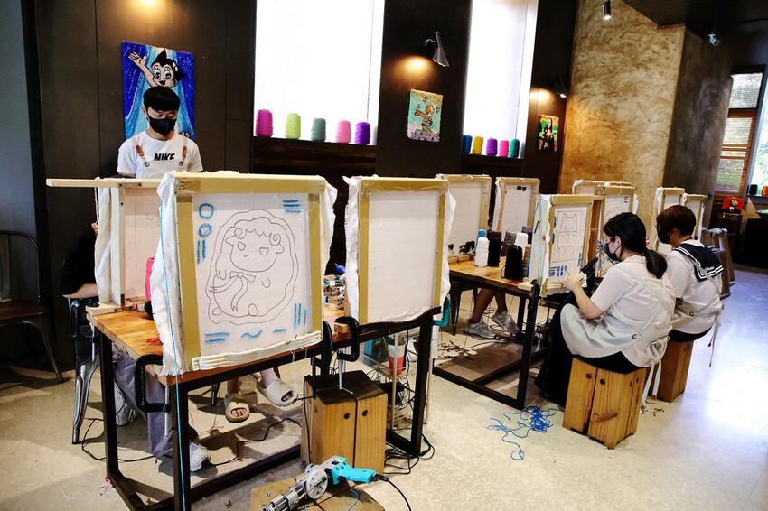 自己的地毯自己做!手作地毯Tufting初體驗!全台灣最大最 自己的地毯自己做!手作地毯Tufting初體驗!全台灣最大最