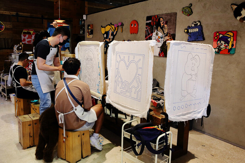 自己的地毯自己做!手作地毯Tufting初體驗!全台灣最大最 自己的地毯自己做!手作地毯Tufting初體驗!全台灣最大最