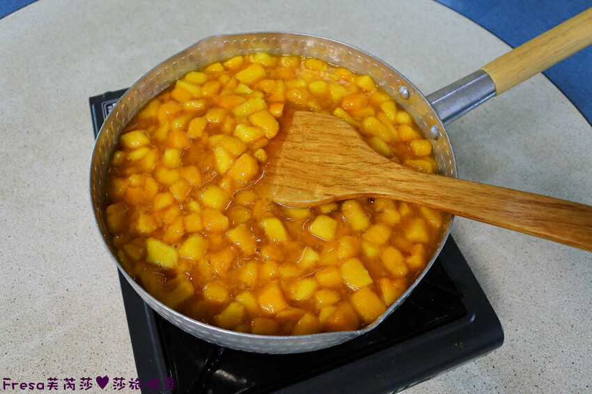 台南景點【後壁頂長Ｘ佳里延平Ｘ楠西密枝】深入農業社區體驗捉泥鰍樂趣.手炒黑糖花生塊綁鴿笭.果農之家水果餐ＤＩＹ芒果醬 - Fresa芙芮莎♥莎旅憶食