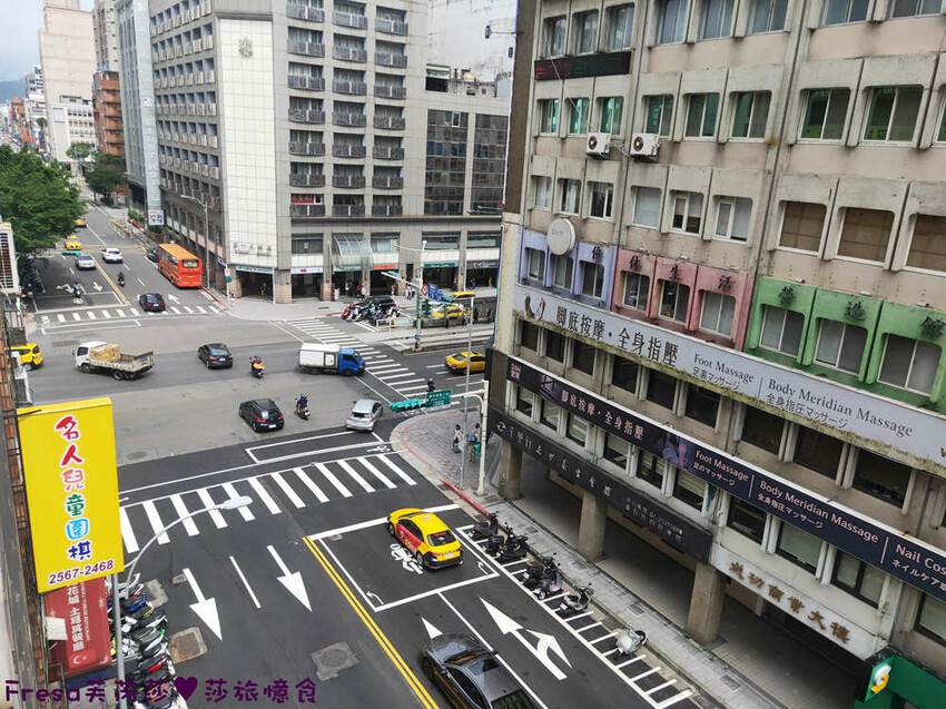 台北飯店【漫映旅舍】鄰近三捷運站轉乘超便利！樓下就有餐館商店公車站.生活機能超優│松江南京捷運站│南京復興捷運站 - Fresa芙芮莎♥莎旅憶食