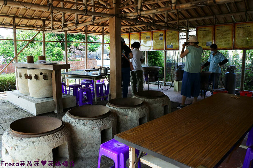 台南景點【後壁頂長Ｘ佳里延平Ｘ楠西密枝】深入農業社區體驗捉泥鰍樂趣.手炒黑糖花生塊綁鴿笭.果農之家水果餐ＤＩＹ芒果醬 - Fresa芙芮莎♥莎旅憶食