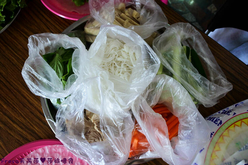 台南旅遊【東山聖賢Ｘ柳營果毅Ｘ善化溪美】農村體驗採草菇/草菇包/火龍果/甘蔗.ＤＩＹ越式春捲/黑糖粿/甘蔗榨汁│台南景點│農村社區旅遊 - Fresa芙芮莎♥莎旅憶食