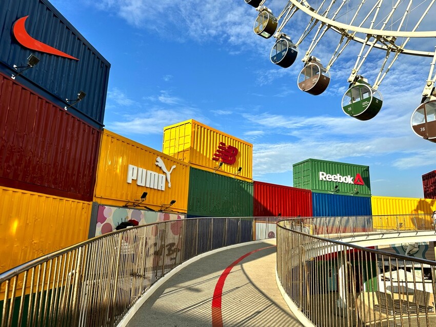 台中沙鹿快閃半日遊-靜宜大學聖堂/沙發馬鈴薯樂園 沙鹿東晉店 娃娃機複合式主題樂園/台中三井OUTLET摩天輪/台中半日遊/台中親子主題館 - 進食的巨鼠