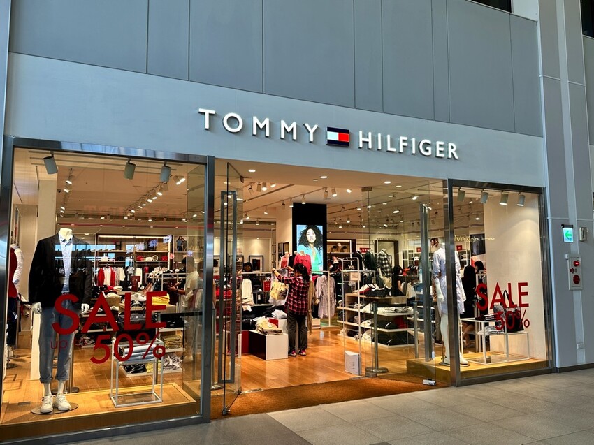 台中沙鹿快閃半日遊-靜宜大學聖堂/沙發馬鈴薯樂園 沙鹿東晉店 娃娃機複合式主題樂園/台中三井OUTLET摩天輪/台中半日遊/台中親子主題館 - 進食的巨鼠