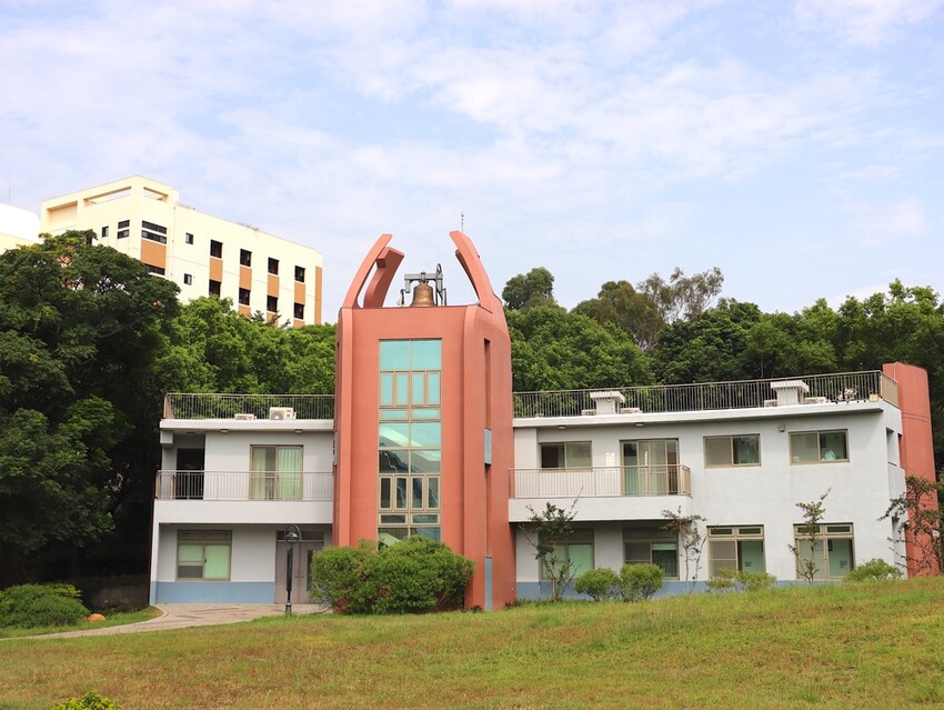 台中沙鹿快閃半日遊-靜宜大學聖堂/沙發馬鈴薯樂園 沙鹿東晉店 娃娃機複合式主題樂園/台中三井OUTLET摩天輪/台中半日遊/台中親子主題館 - 進食的巨鼠