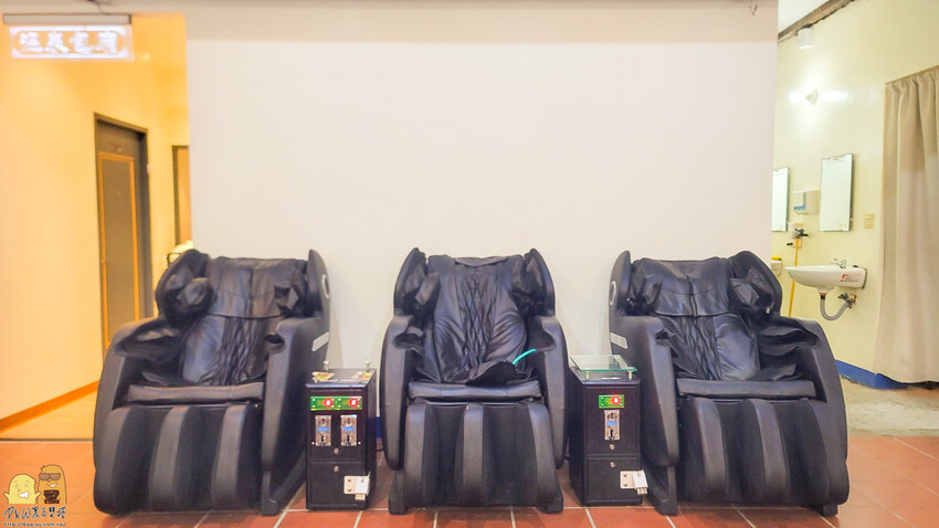 一個人也能泡的萬里海底溫泉!沐川海底溫泉，超便宜CP值超高!泡湯湯屋簡約精緻一小時免300元，休息兩小時也