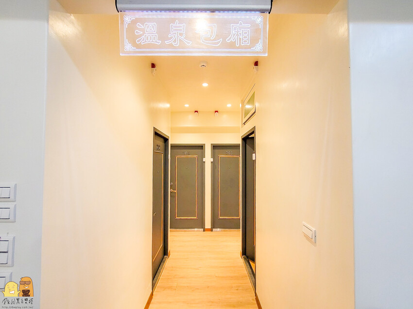 一個人也能泡的萬里海底溫泉!沐川海底溫泉，超便宜CP值超高!泡湯湯屋簡約精緻一小時免300元，休息兩小時也