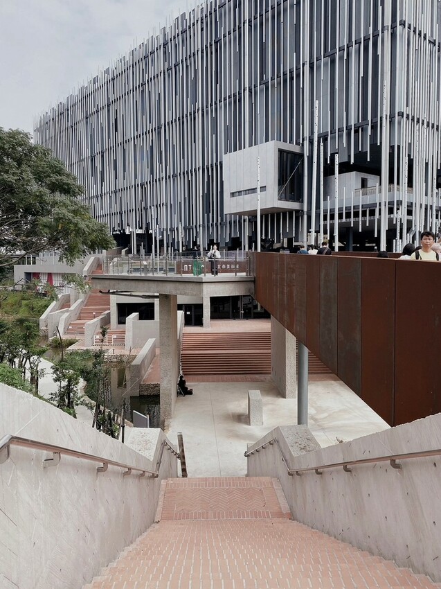 鶯歌新北市美術館2023Ｏ起來，錯過台灣設計展沒關係，鋁管建築也很有看頭！