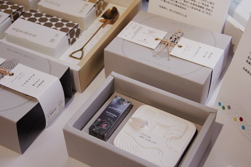 鶯歌新北市美術館2023Ｏ起來，錯過台灣設計展沒關係，鋁管建築也很有看頭！