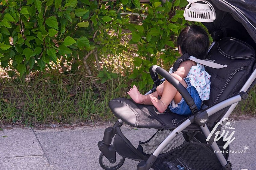 Chicco Goody Pro魔術瞬收手推車 |可登機嬰兒推車推薦,輕巧秒收不佔空間,帶嬰兒出國最強幫手! - 艾薇覓食趣