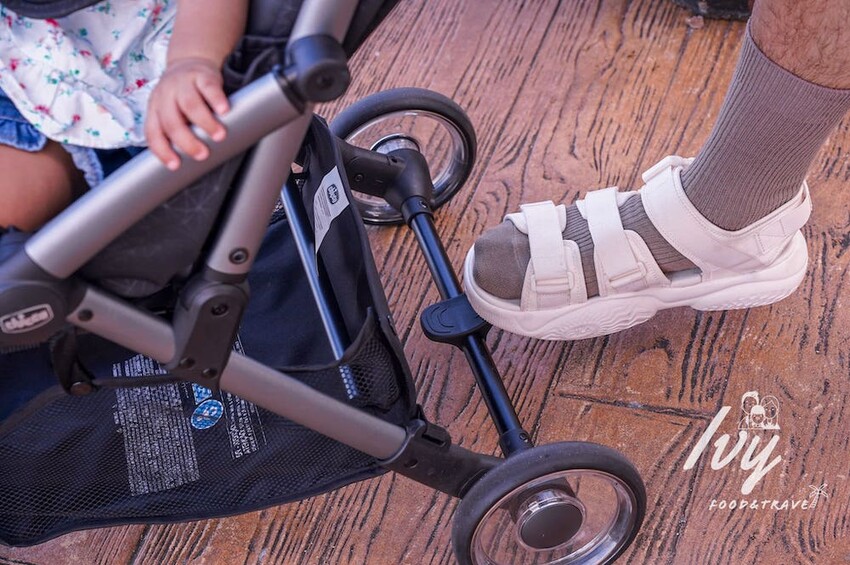 Chicco Goody Pro魔術瞬收手推車 |可登機嬰兒推車推薦,輕巧秒收不佔空間,帶嬰兒出國最強幫手! - 艾薇覓食趣