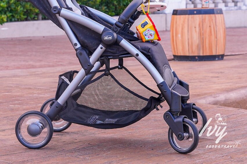 Chicco Goody Pro魔術瞬收手推車 |可登機嬰兒推車推薦,輕巧秒收不佔空間,帶嬰兒出國最強幫手! - 艾薇覓食趣