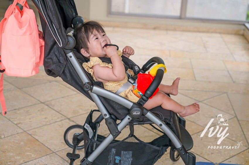 Chicco Goody Pro魔術瞬收手推車 |可登機嬰兒推車推薦,輕巧秒收不佔空間,帶嬰兒出國最強幫手! - 艾薇覓食趣