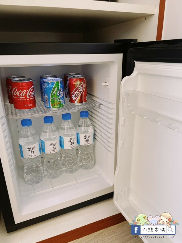 【墾丁住宿】樂逸行旅南灣館-漫步純白海景別墅，2分鐘到南灣的優雅回憶。專屬停車場大浴缸，附早餐及冰涼汽水