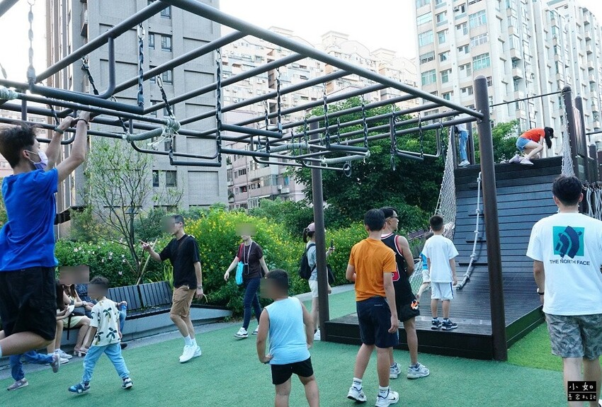 【桃園景點】大有梯田生態公園,觀景台上的綠油梯田美景,旁有小