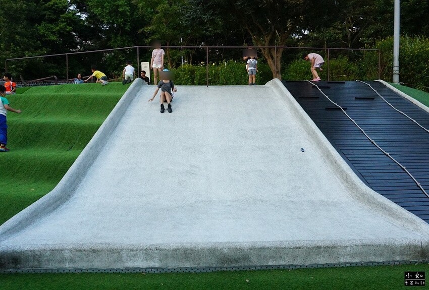 【桃園景點】大有梯田生態公園,觀景台上的綠油梯田美景,旁有小