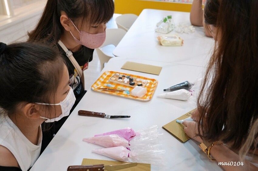 FUN空手作~全桃園唯一手作奶油膠手機殻,為手機打造獨一無二的家,另有Airpods耳機殼、造型磁鐵可以DIY