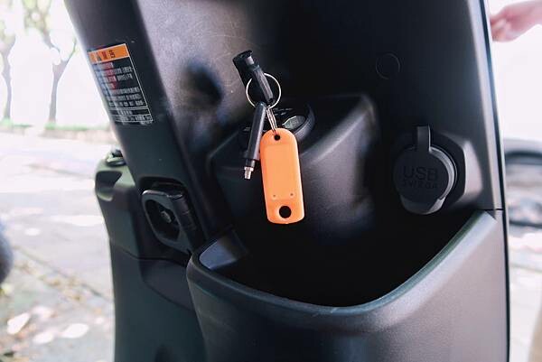 【高雄租車】價格甜甜超推薦高雄租車—欣興租車 （租機車 / 