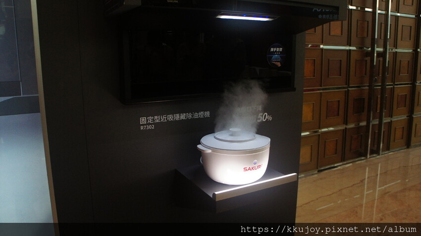 SAKURA櫻花廚具|業界唯一自動升降、不須拆廚櫃即可直接升 SAKURA櫻花廚具|業界唯一自動升降、不須拆廚櫃即可直接升