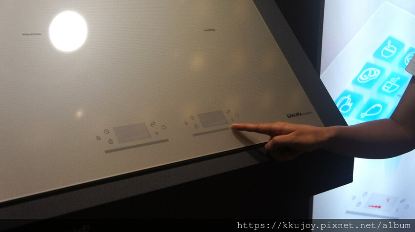 SAKURA櫻花廚具|業界唯一自動升降、不須拆廚櫃即可直接升 SAKURA櫻花廚具|業界唯一自動升降、不須拆廚櫃即可直接升