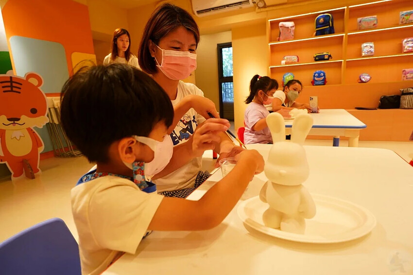 萌兔過中秋,無需任何藝術經驗,超療癒DIY,製作獨一無二的禮物 | Tiger Family 流體創作體驗