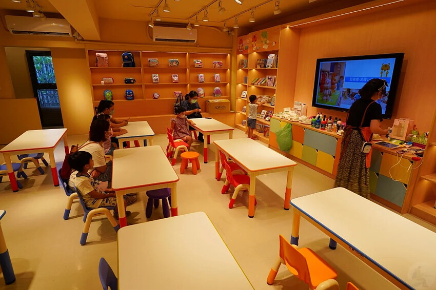 萌兔過中秋,無需任何藝術經驗,超療癒DIY,製作獨一無二的禮物 | Tiger Family 流體創作體驗