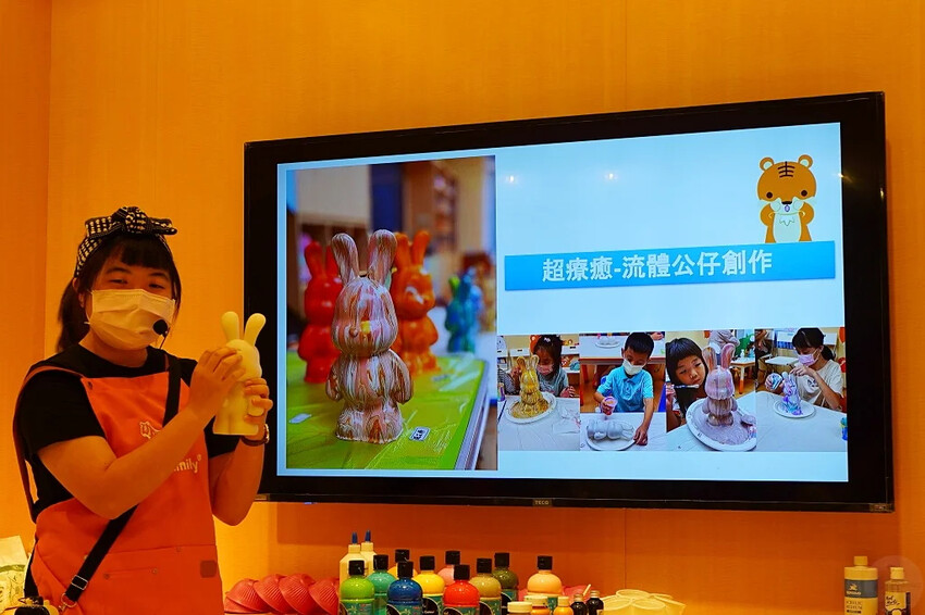 萌兔過中秋,無需任何藝術經驗,超療癒DIY,製作獨一無二的禮物 | Tiger Family 流體創作體驗