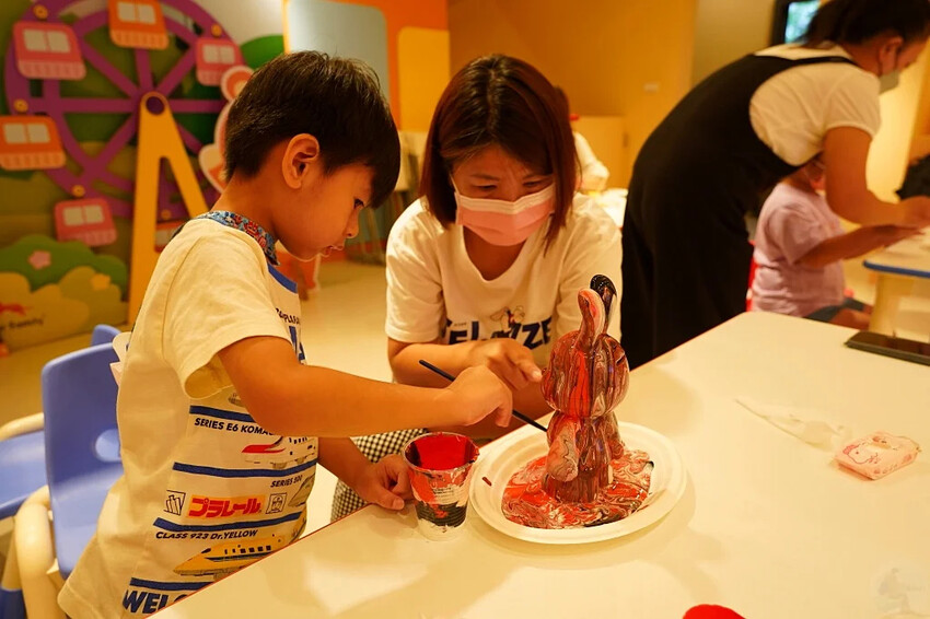 萌兔過中秋,無需任何藝術經驗,超療癒DIY,製作獨一無二的禮物 | Tiger Family 流體創作體驗