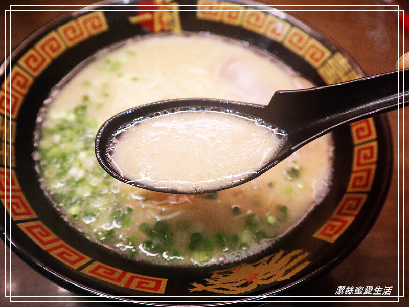 一蘭拉麵-橫濱櫻木町店/到日本吃當地的看看~美味豚骨拉麵