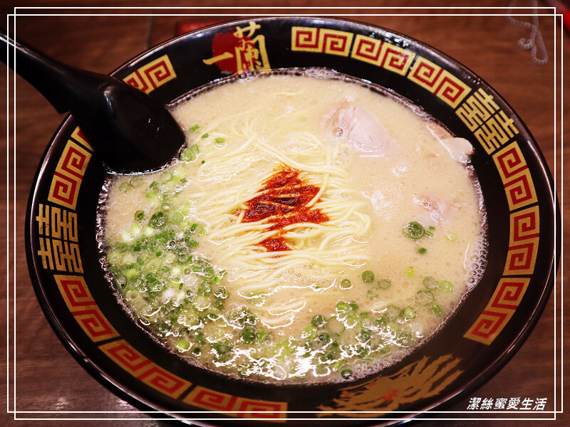 一蘭拉麵-橫濱櫻木町店/到日本吃當地的看看~美味豚骨拉麵