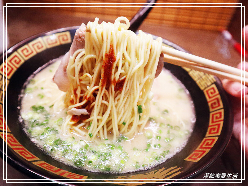 一蘭拉麵-橫濱櫻木町店/到日本吃當地的看看~美味豚骨拉麵