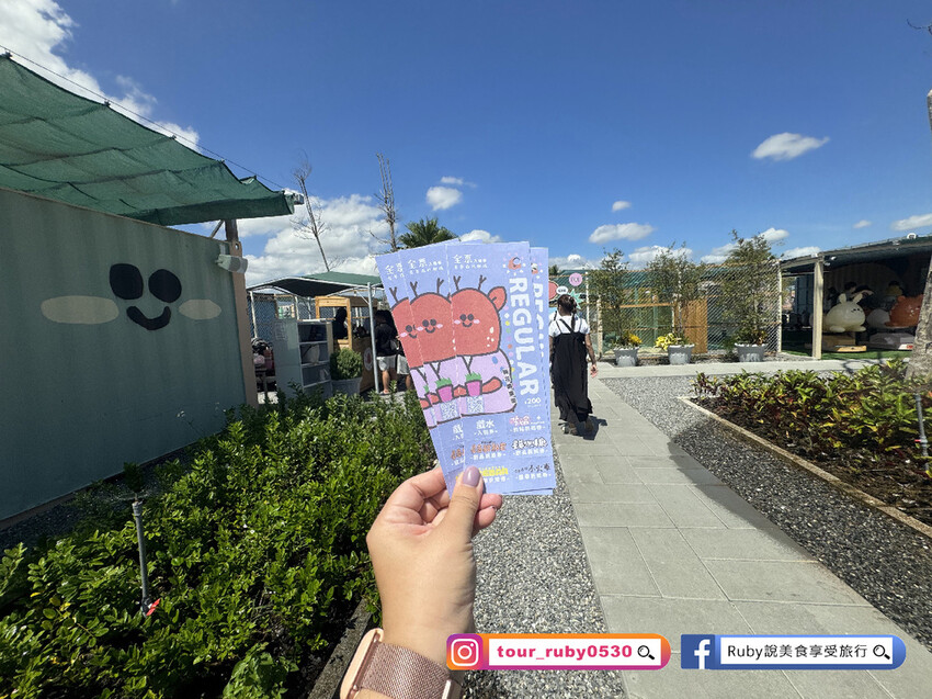 【宜蘭羅東親子景點】星夢森林劇場-會握手的水豚君，近距離與可