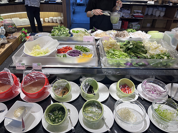 【宜蘭景點】免門票奇麗灣珍奶文化館|DIY草莓珍珠|燈泡珍奶